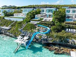 Private Oceanfront Luxury Infinity Pool Slide