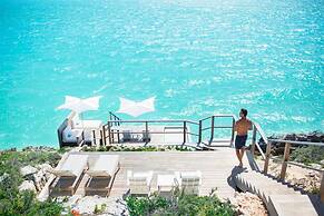 Private Oceanfront Luxury Infinity Pool Slide