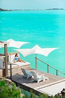 Luxurious Oceanfront Villa Infinity Pool Views