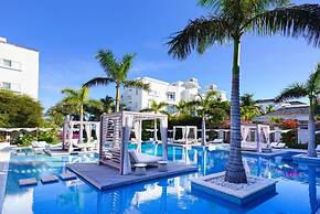 Oceanfront Penthouse Hot Tub Daily Cabana
