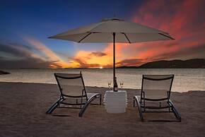 Oceanfront Penthouse Hot Tub Daily Cabana