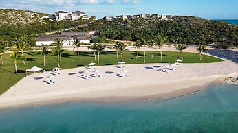 Oceanfront Luxury Villa Infinity Pool w Slide