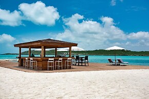 Oceanfront Luxury Villa Infinity Pool w Slide