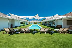 Oceanfront Luxury Villa Infinity Plunge Pools