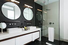 Oceanfront Luxury Villa Infinity Plunge Pools