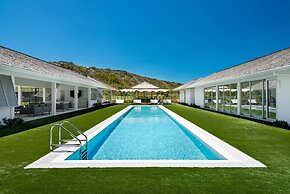 Oceanfront Luxury Villa Infinity Plunge Pools