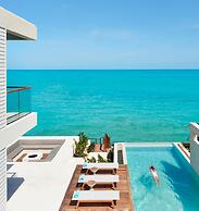 Oceanfront Luxury Villa Infinity Plunge Pools