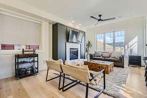 Old Town Ski-in Out Hot Tub Walk to Main St