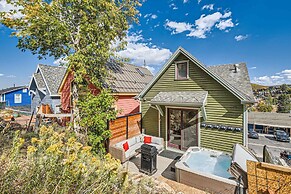 Old Town Ski-in Out Hot Tub Walk to Main St