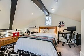 Old Town Ski-in Out Hot Tub Walk to Main St