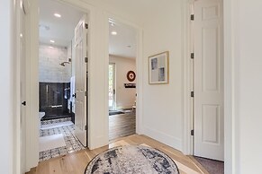 Old Town Ski-in Out Hot Tub Walk to Main St