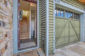 Old Town Ski-in Out Hot Tub Walk to Main St