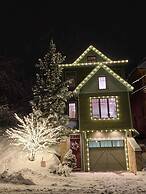 Old Town Ski-in Out Hot Tub Walk to Main St