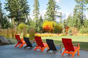 Architecturally Stunning Cle Elum Luxury Retreat