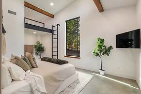 Architecturally Stunning Cle Elum Luxury Retreat