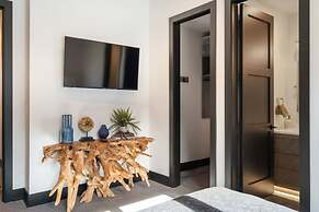 Architecturally Stunning Cle Elum Luxury Retreat