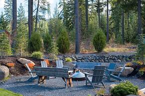 Architecturally Stunning Cle Elum Luxury Retreat