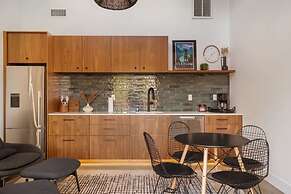 Architecturally Stunning Cle Elum Luxury Retreat