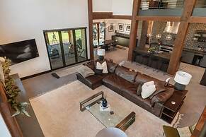 Architecturally Stunning Cle Elum Luxury Retreat