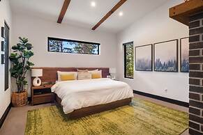 Architecturally Stunning Cle Elum Luxury Retreat