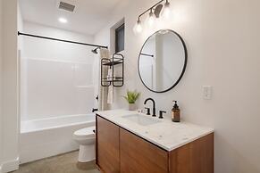 Architecturally Stunning Cle Elum Luxury Retreat