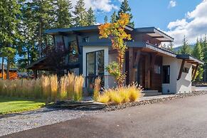 Architecturally Stunning Cle Elum Luxury Retreat