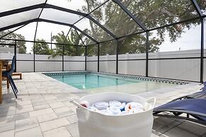 Fun Family-friendly Largo Home Heated Pool