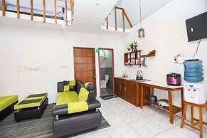 Batu Lawang Sikunir By Travelink