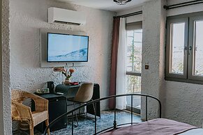 ALAZ URLA ROOMS