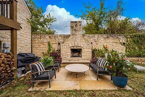 Luxurious Historic 5BR Fredericksburg inn w spa