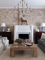 Luxurious Historic 5BR Fredericksburg inn w spa