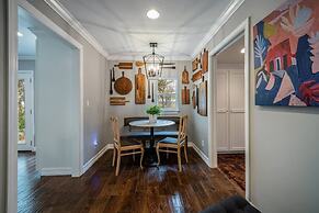 Luxurious Historic 5BR Fredericksburg inn w spa