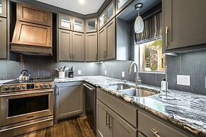 Luxurious Historic 5BR Fredericksburg inn w spa