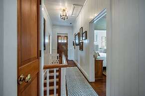 Luxurious Historic 5BR Fredericksburg inn w spa