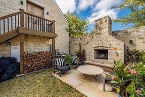 Luxurious Historic 5BR Fredericksburg inn w spa