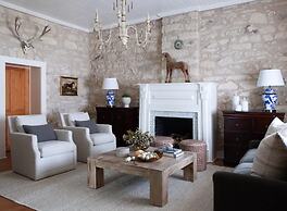 Luxurious Historic 5BR Fredericksburg inn w spa