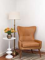 Luxurious Historic 5BR Fredericksburg inn w spa