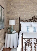 Luxurious Historic 5BR Fredericksburg inn w spa