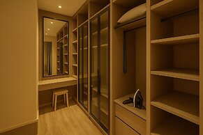 Millerz Square by Tido Tido