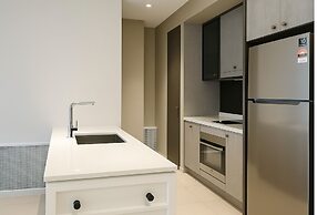 Millerz Square by Tido Tido