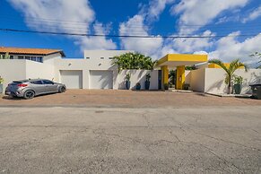 NEW Premium 4BR Large Pool Outdoor Kitchen