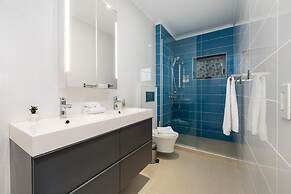 NEW Premium 4BR Large Pool Outdoor Kitchen