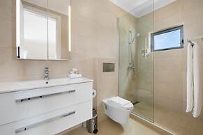 NEW Premium 4BR Large Pool Outdoor Kitchen