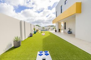 NEW Premium 4BR Large Pool Outdoor Kitchen