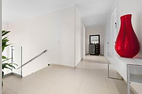 NEW Premium 4BR Large Pool Outdoor Kitchen