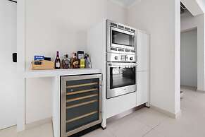 NEW Premium 4BR Large Pool Outdoor Kitchen