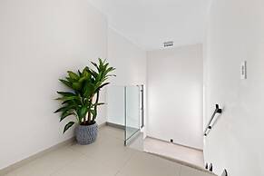 NEW Premium 4BR Large Pool Outdoor Kitchen