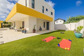 NEW Premium 4BR Large Pool Outdoor Kitchen