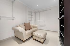 NEW Premium 4BR Large Pool Outdoor Kitchen