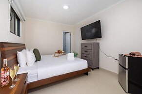 NEW Premium 4BR Large Pool Outdoor Kitchen